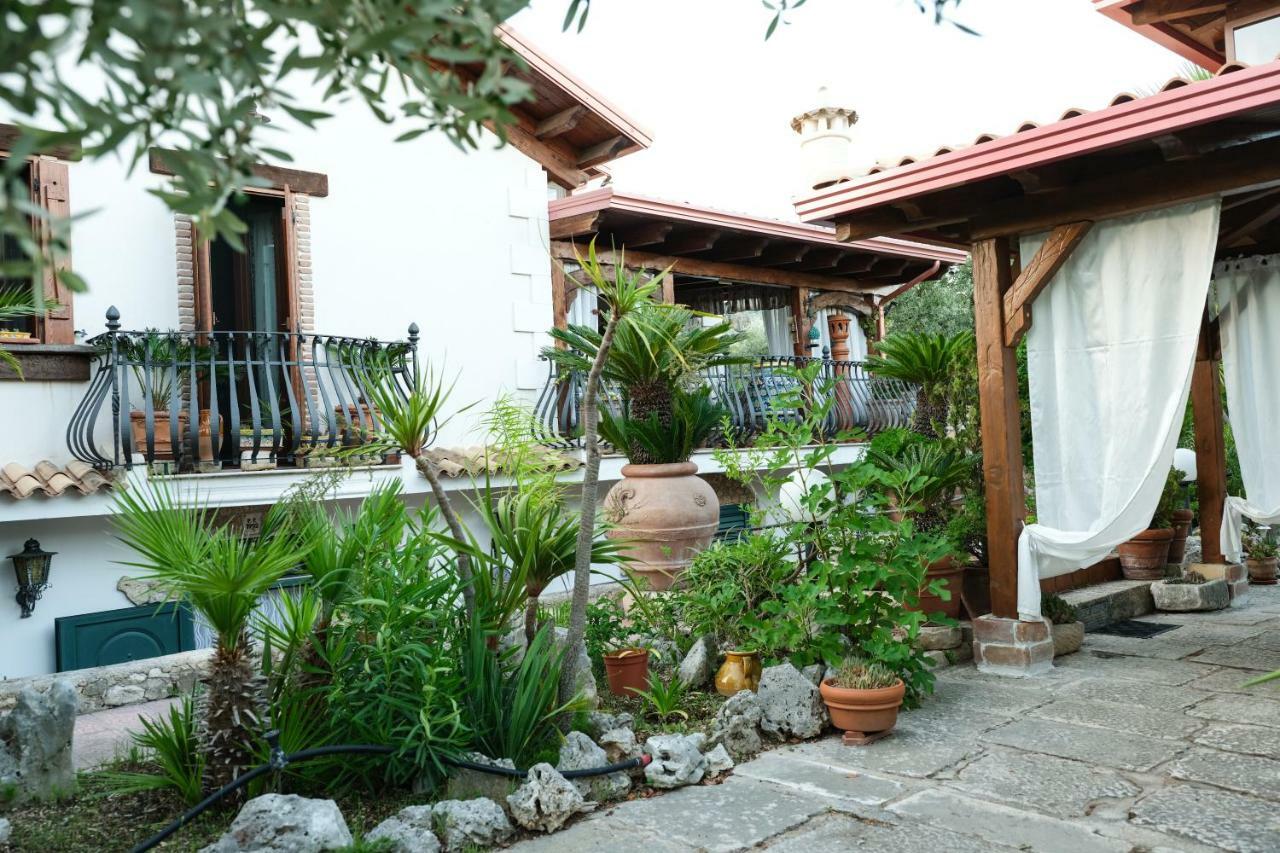 Vila Il Casale Delle Principesse Mattinata Exteriér fotografie